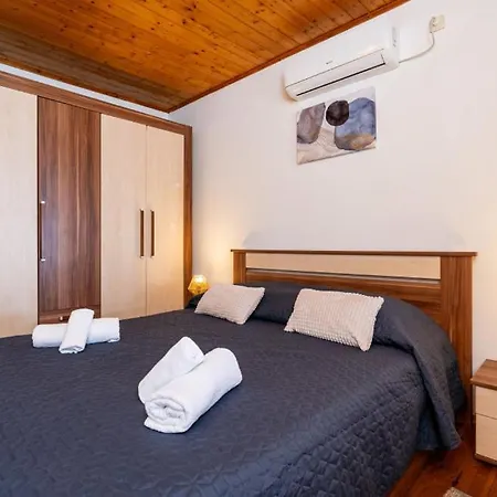 Kate Dubravica By Guide Villa