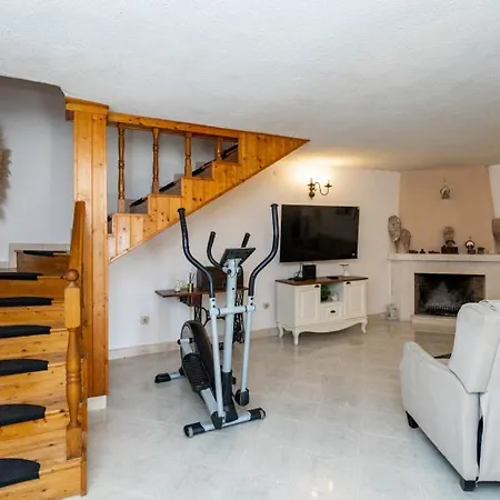 Kate Dubravica By Guide